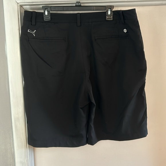 Puma black golf shorts w38 - Picture 2 of 2